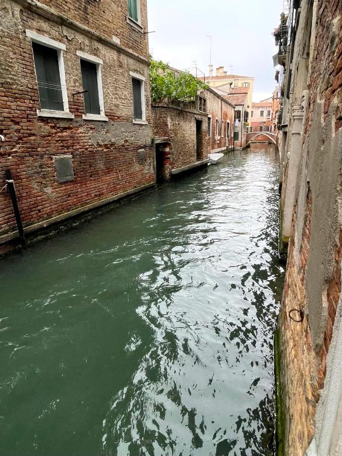 Ca' Dell'Ombra Felice - Canal View Venedig Eksteriør billede